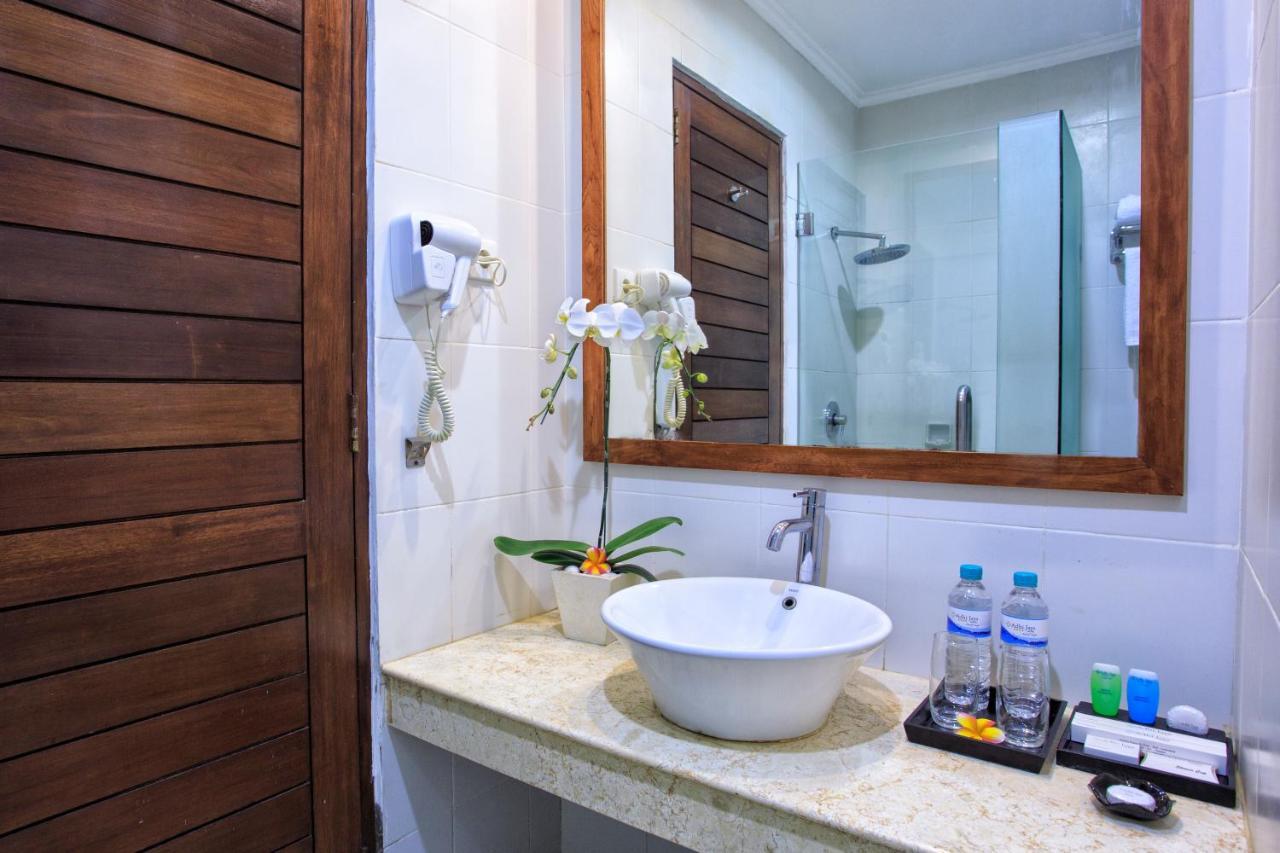 Adhi Jaya Hotel Kuta  Luaran gambar