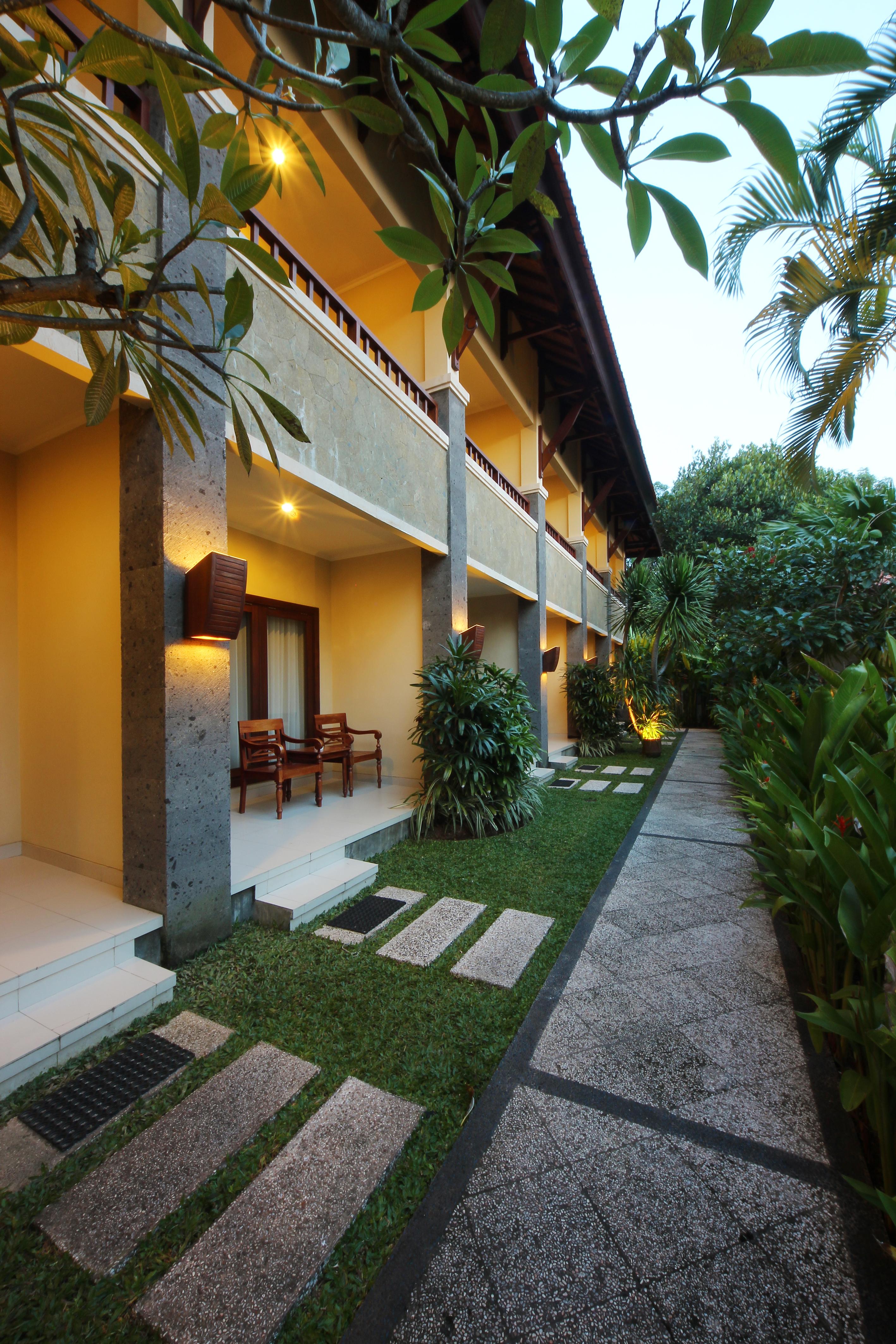 Adhi Jaya Hotel Kuta  Luaran gambar