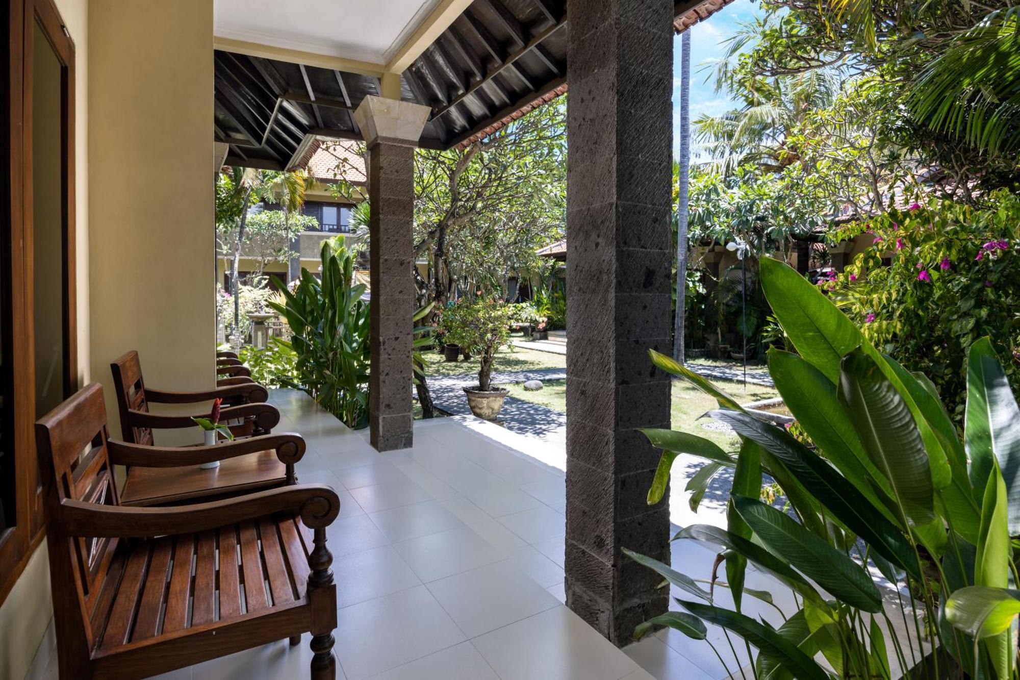 Adhi Jaya Hotel Kuta  Luaran gambar